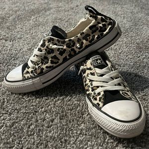 shoreline slip on cheetah print converse